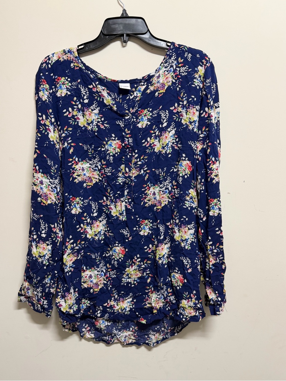 2 bossini Women's Navy/Teal Floral V-Neck Long Sleeve Blouse